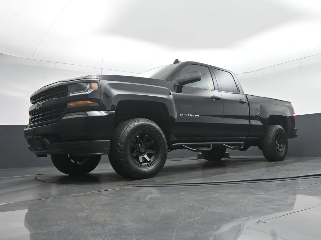 Used 2018 Chevrolet Silverado 1500 Custom w/ Custom Value Package AWD/4WD image 50