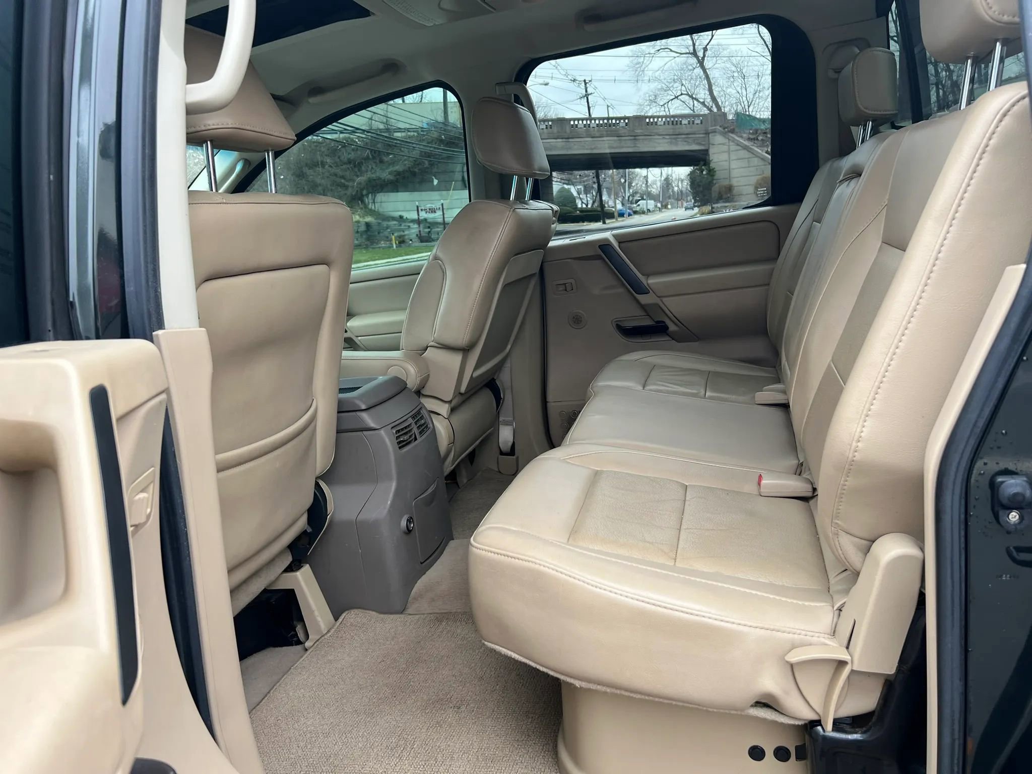 Used 2008 Nissan Titan LE w/ Tow Pkg image 26