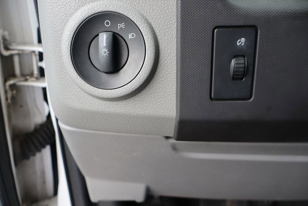 Used 2014 Ford E-450 and Econoline 450 Super Duty w/ Power Windows & Locks Group RWD image 27