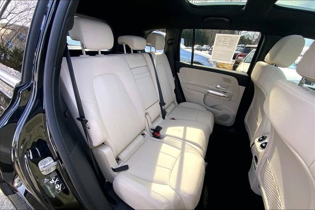 Used 2026 Mercedes-Benz GLB 250 4MATIC image 16