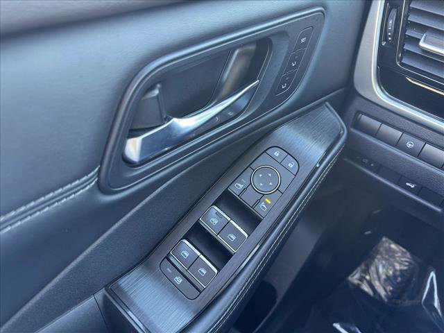 Used 2023 Nissan Rogue SL w/ SL Premium Package image 15