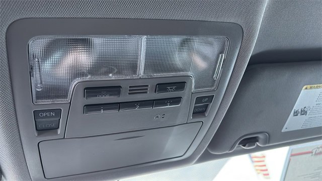 Used 2016 Toyota Highlander XLE image 16