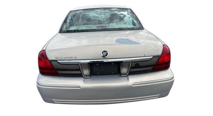 Used 2007 Mercury Grand Marquis GS RWD image 4