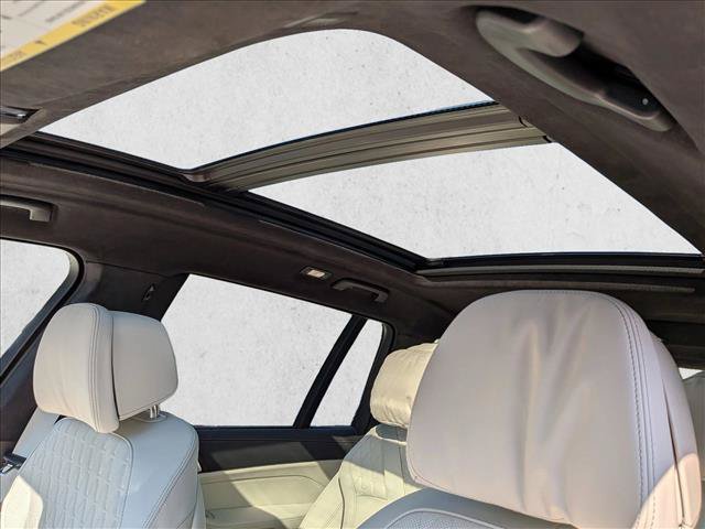 Certified 2025 BMW X7 M60i AWD/4WD image 16