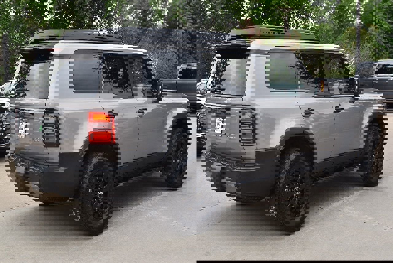 Used 2024 Toyota Land Cruiser image 7