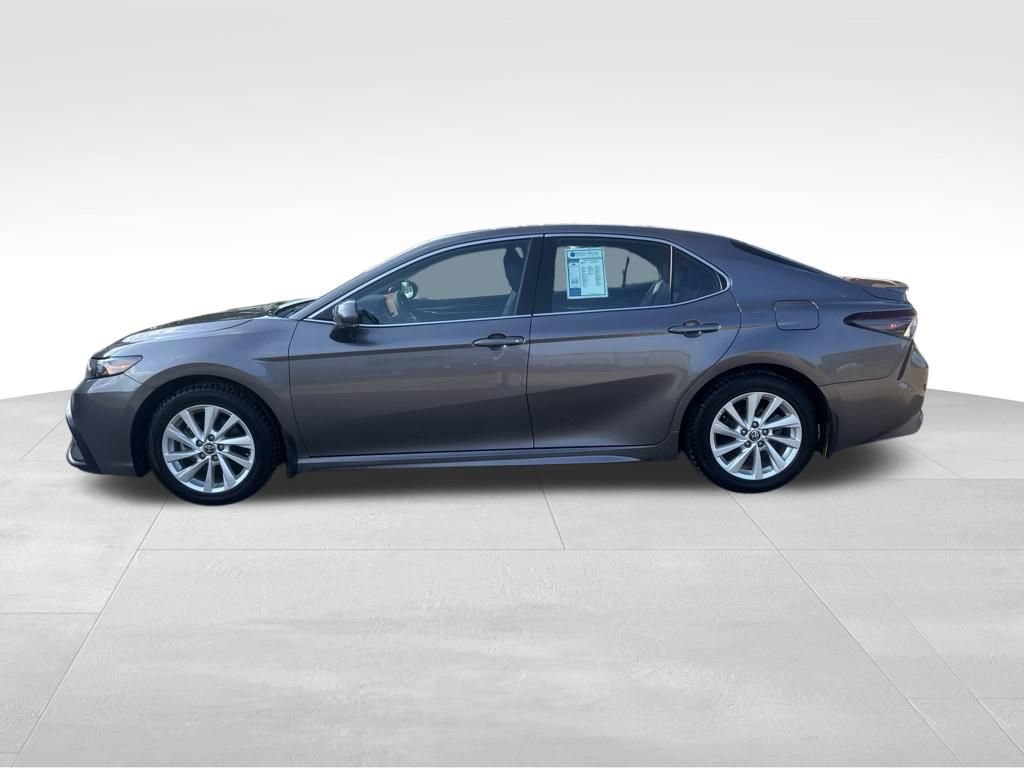 Used 2024 Toyota Camry SE FWD image 12