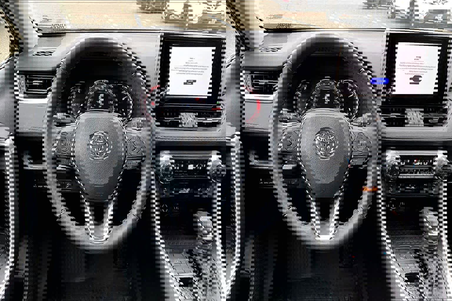 Certified 2023 Toyota RAV4 XLE Premium image 5