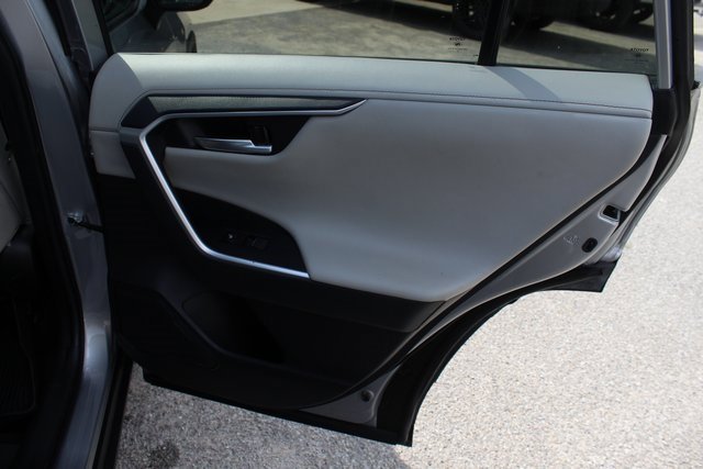 Used 2023 Toyota RAV4 Limited image 7