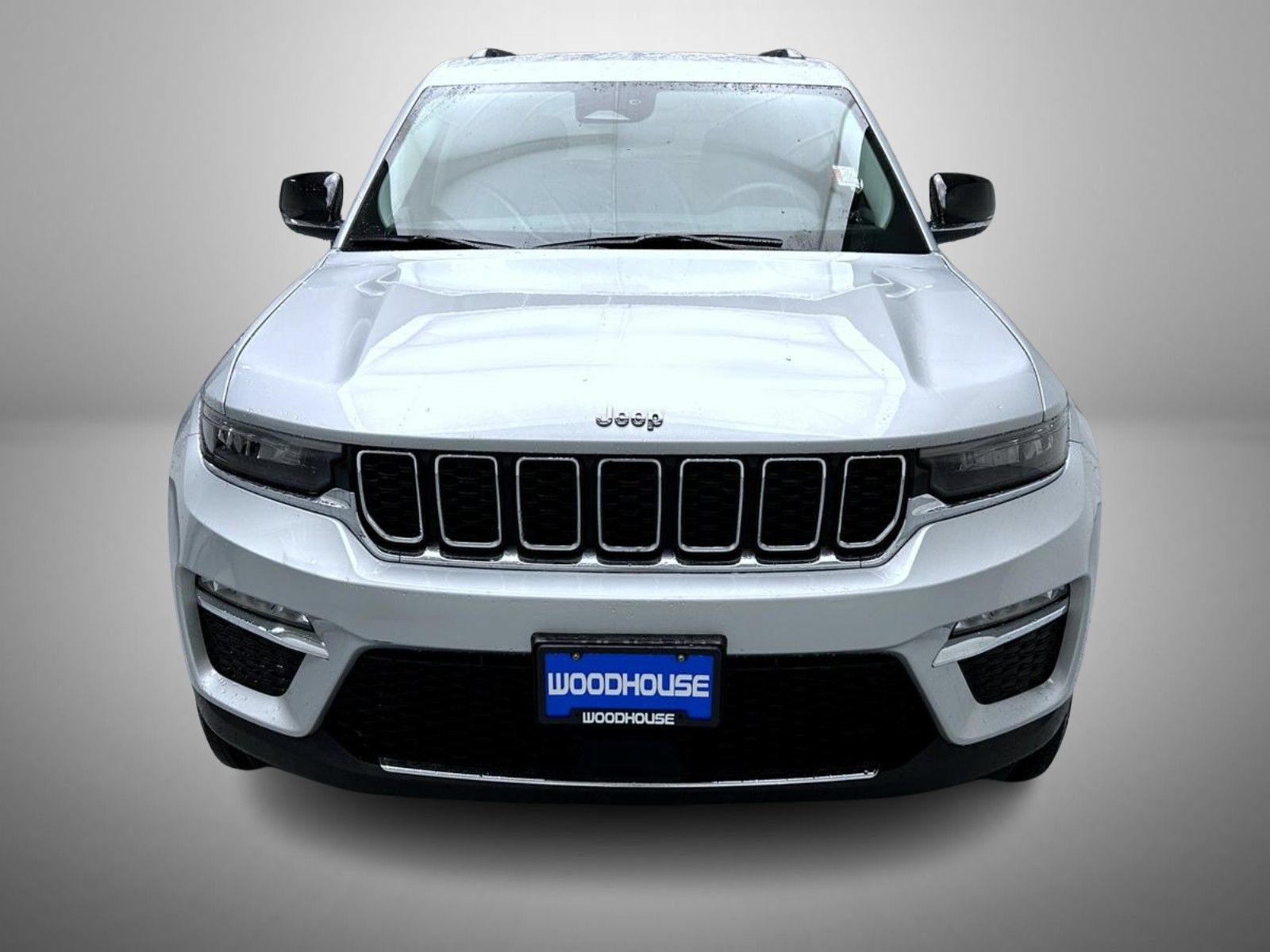 Used 2023 Jeep Grand Cherokee Limited AWD/4WD image 2