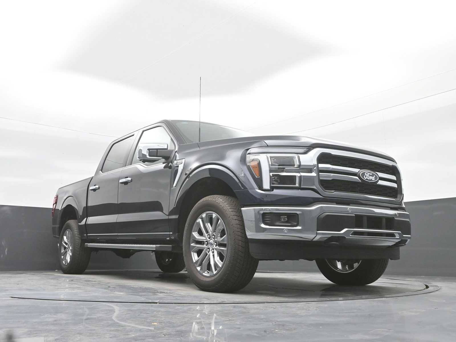 New 2025 Ford F150 Lariat w/ Equipment Group 501A Mid image 18