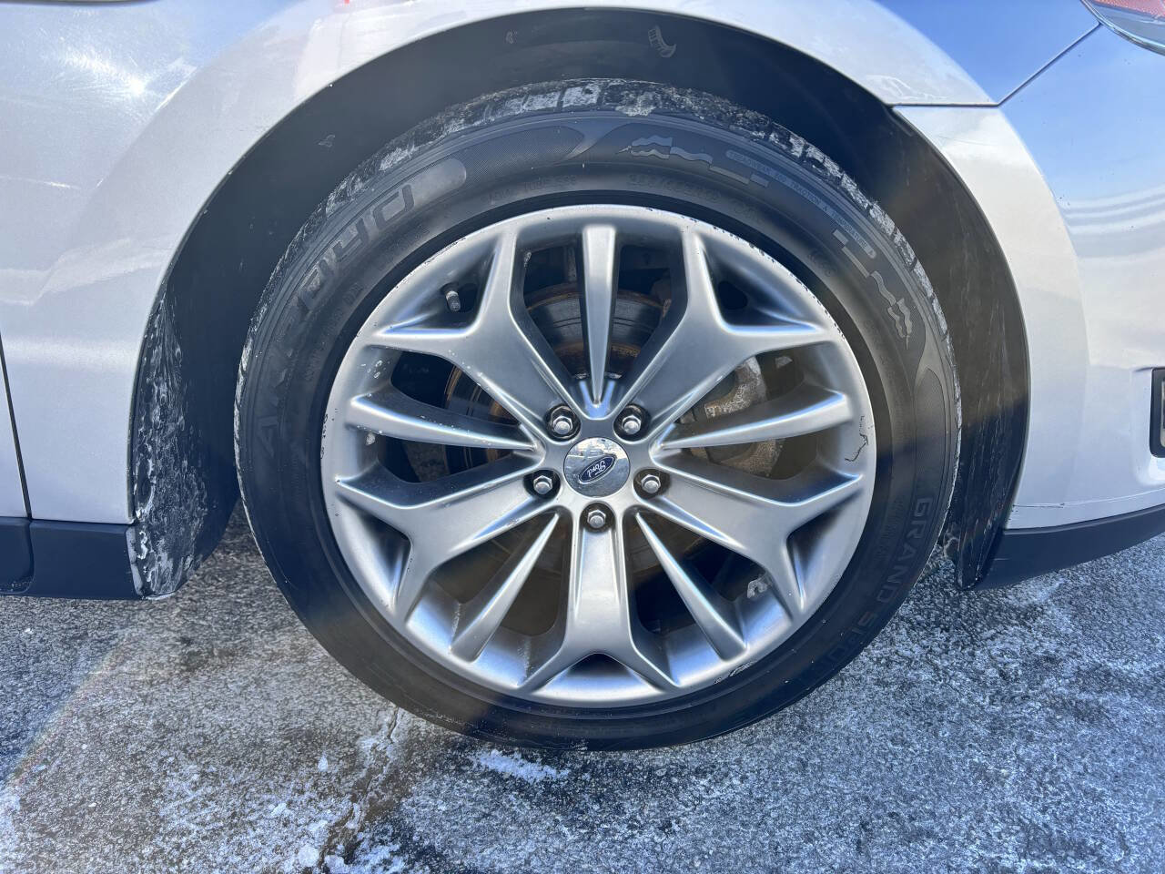 Used 2013 Ford Taurus Limited image 12