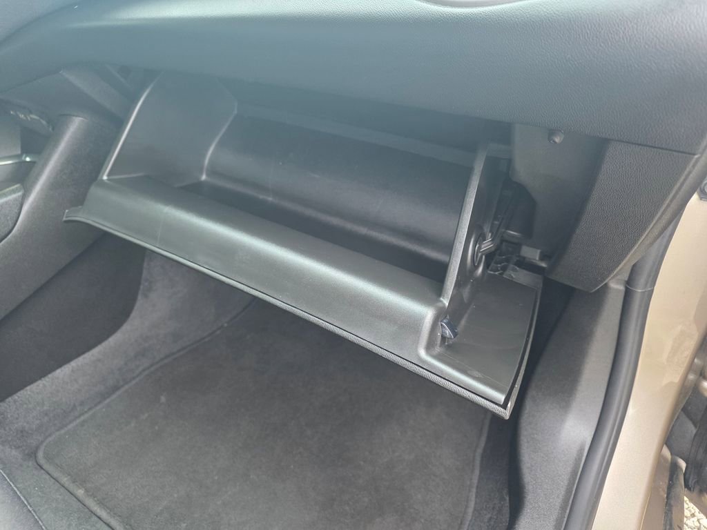 Used 2022 Chevrolet Malibu LT image 28