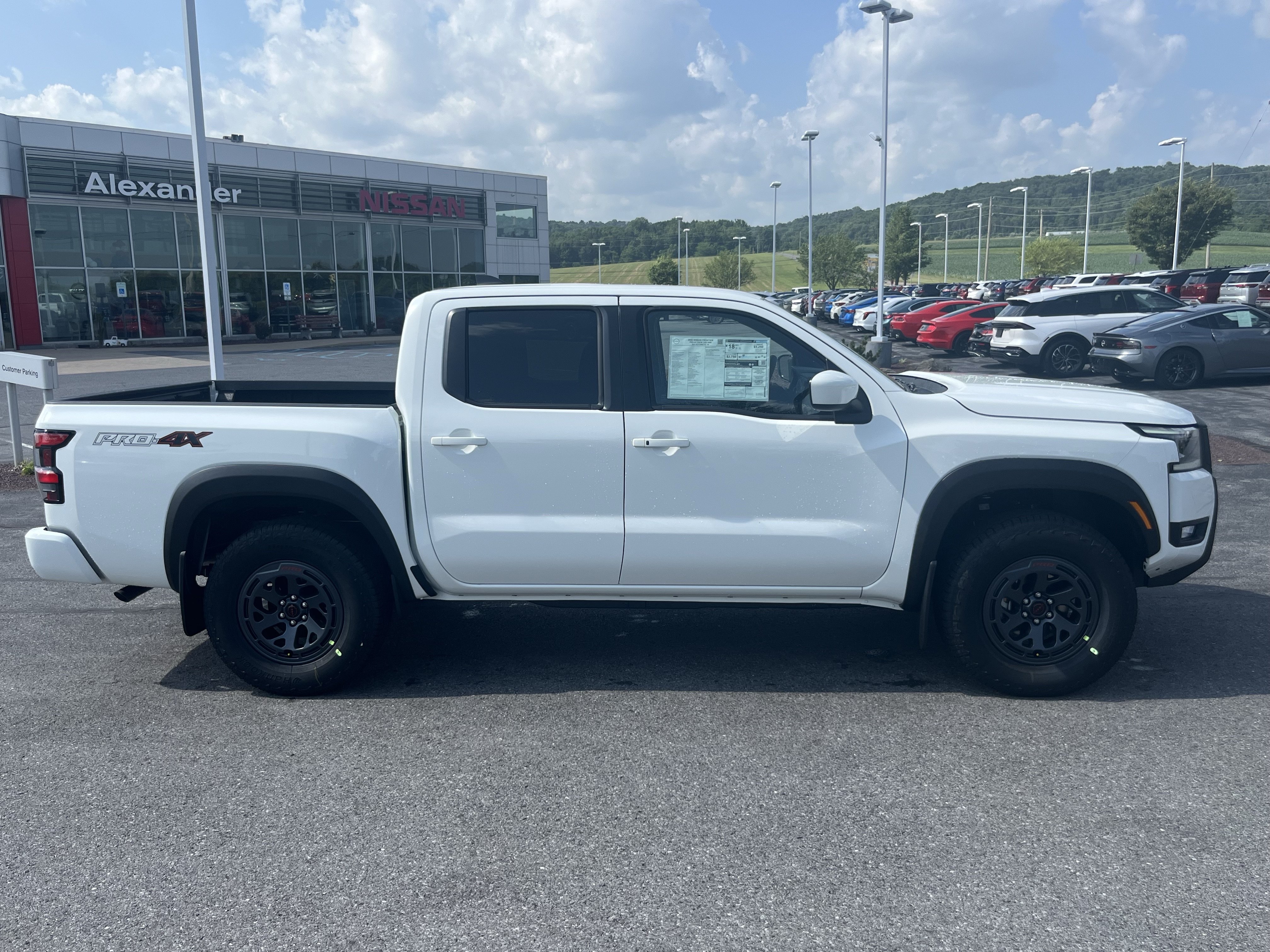 New 2026 Nissan Frontier PRO-4X w/ Tow Package AWD/4WD image 2