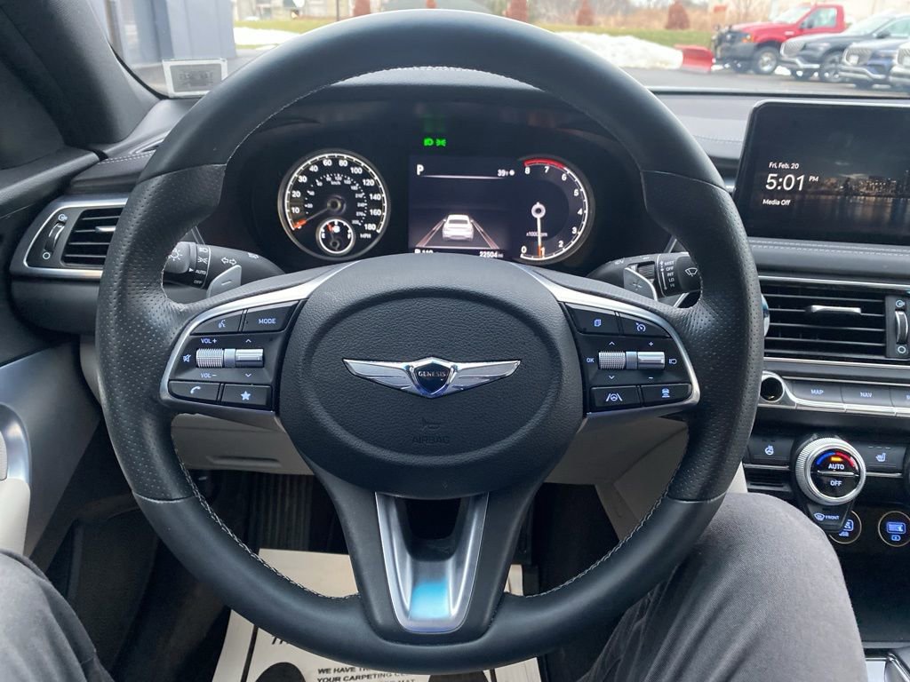 Used 2023 Genesis G70 2.0T image 5