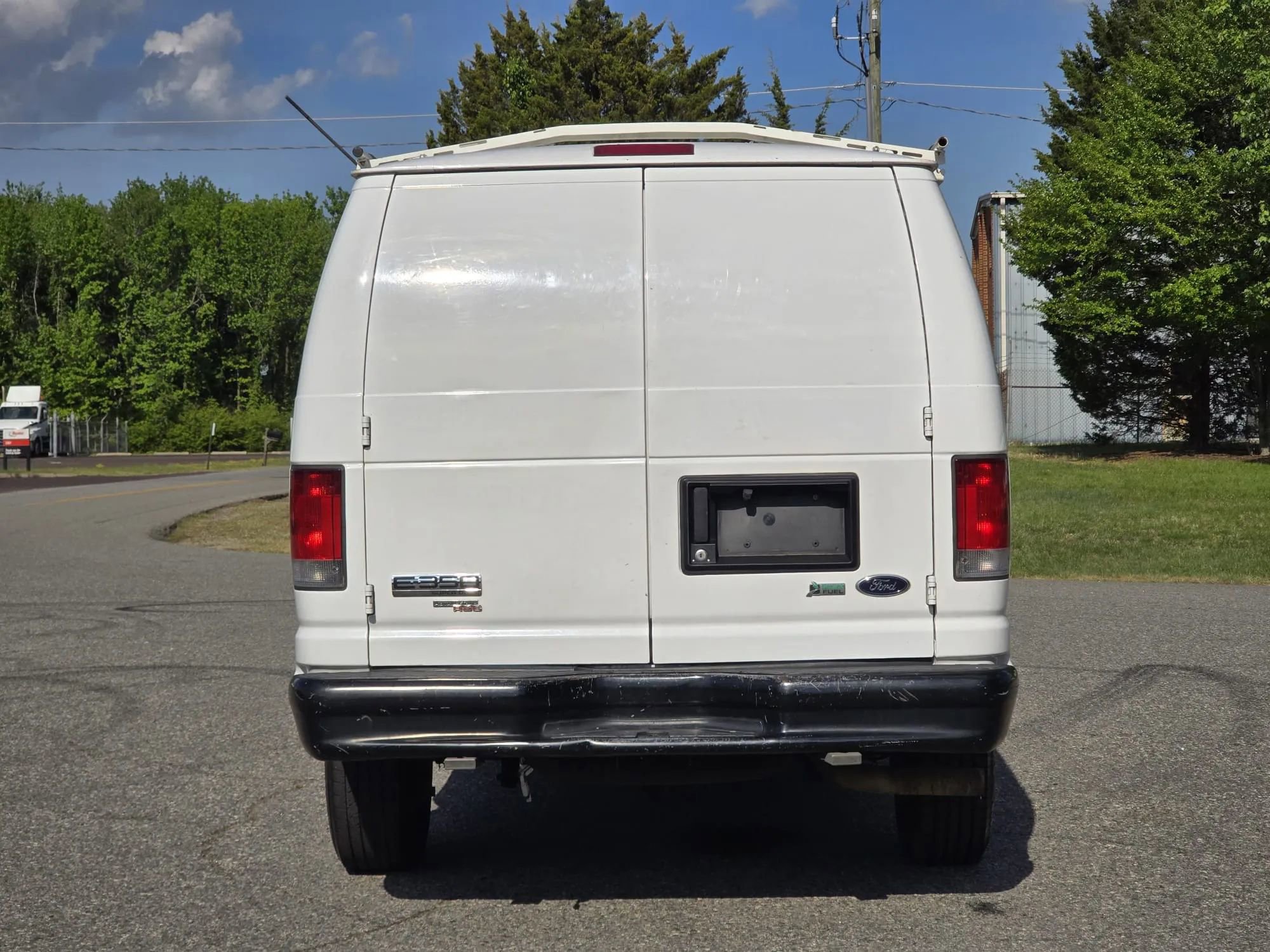Used 2014 Ford E-350 and Econoline 350 Super Duty RWD image 11
