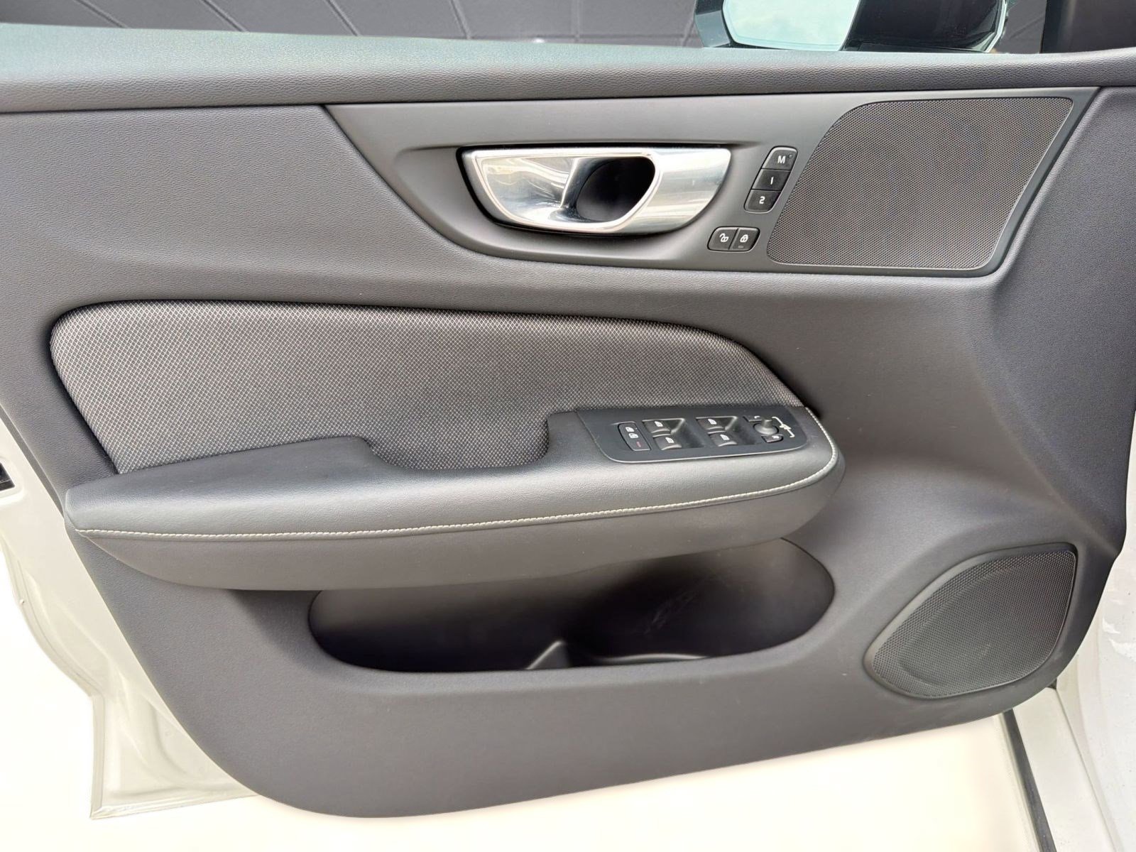 Certified 2024 Volvo S60 B5 Plus w/ Climate Package image 22