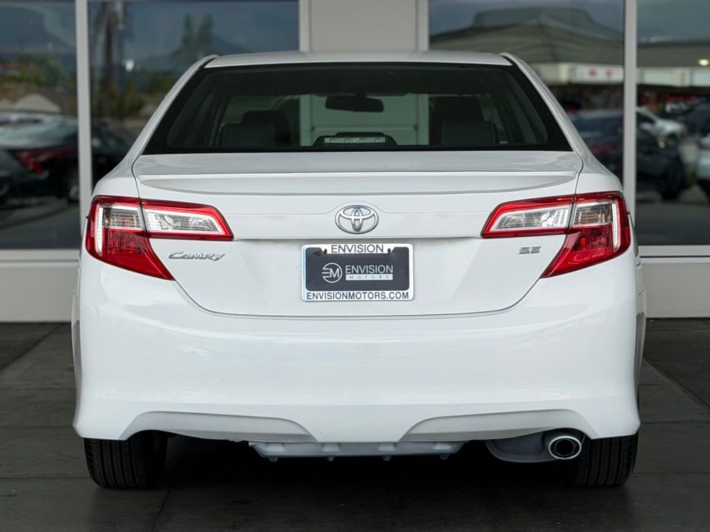 Used 2014 Toyota Camry SE FWD image 12