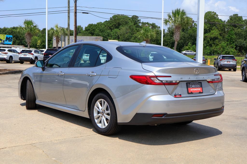 Used 2026 Toyota Camry LE FWD image 22