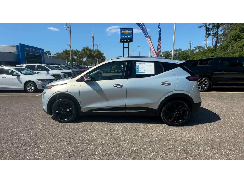 Used 2023 Chevrolet Bolt EUV Premier w/ Sun & Sound Package image 5