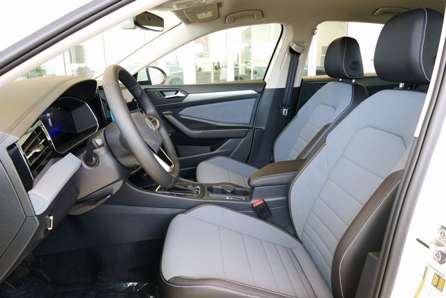 New 2025 Volkswagen Jetta SE image 10