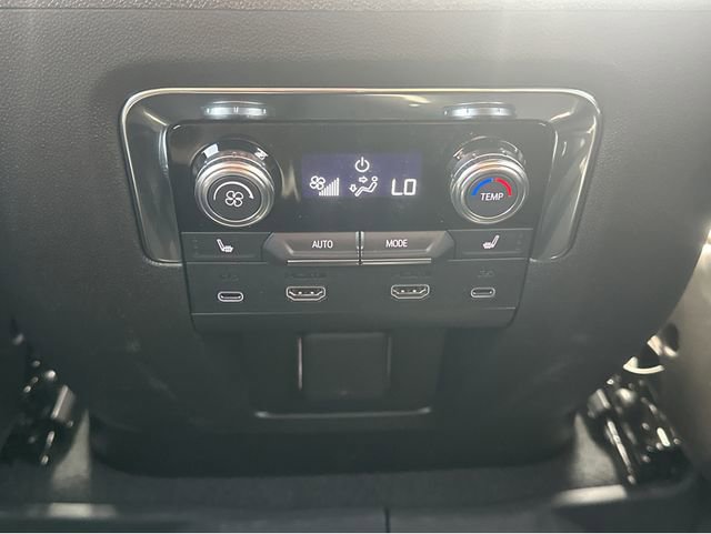 New 2026 GMC Yukon XL Denali w/ Denali Reserve Package image 8