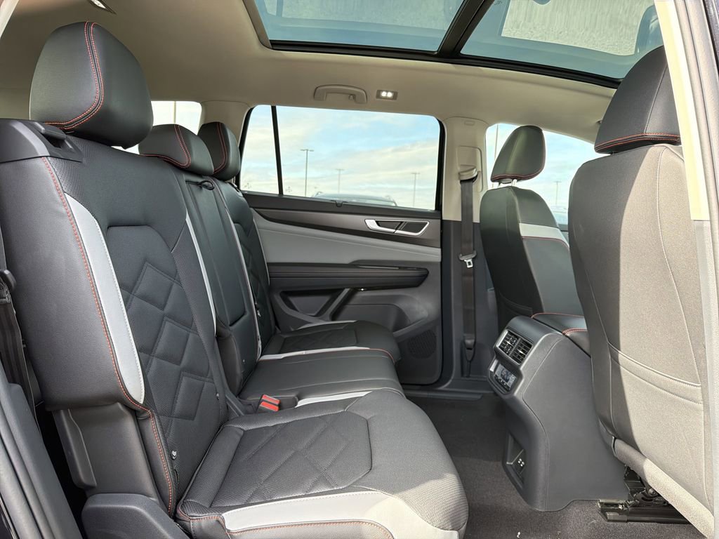 New 2026 Volkswagen Atlas Peak Edition image 19