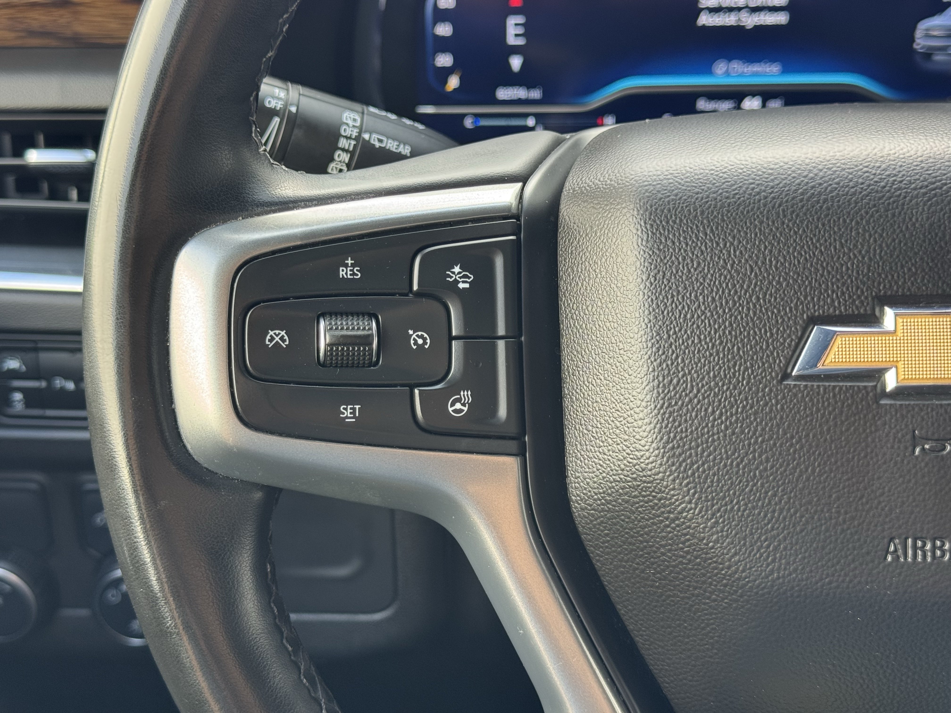 Certified 2023 Chevrolet Suburban Premier RWD image 32