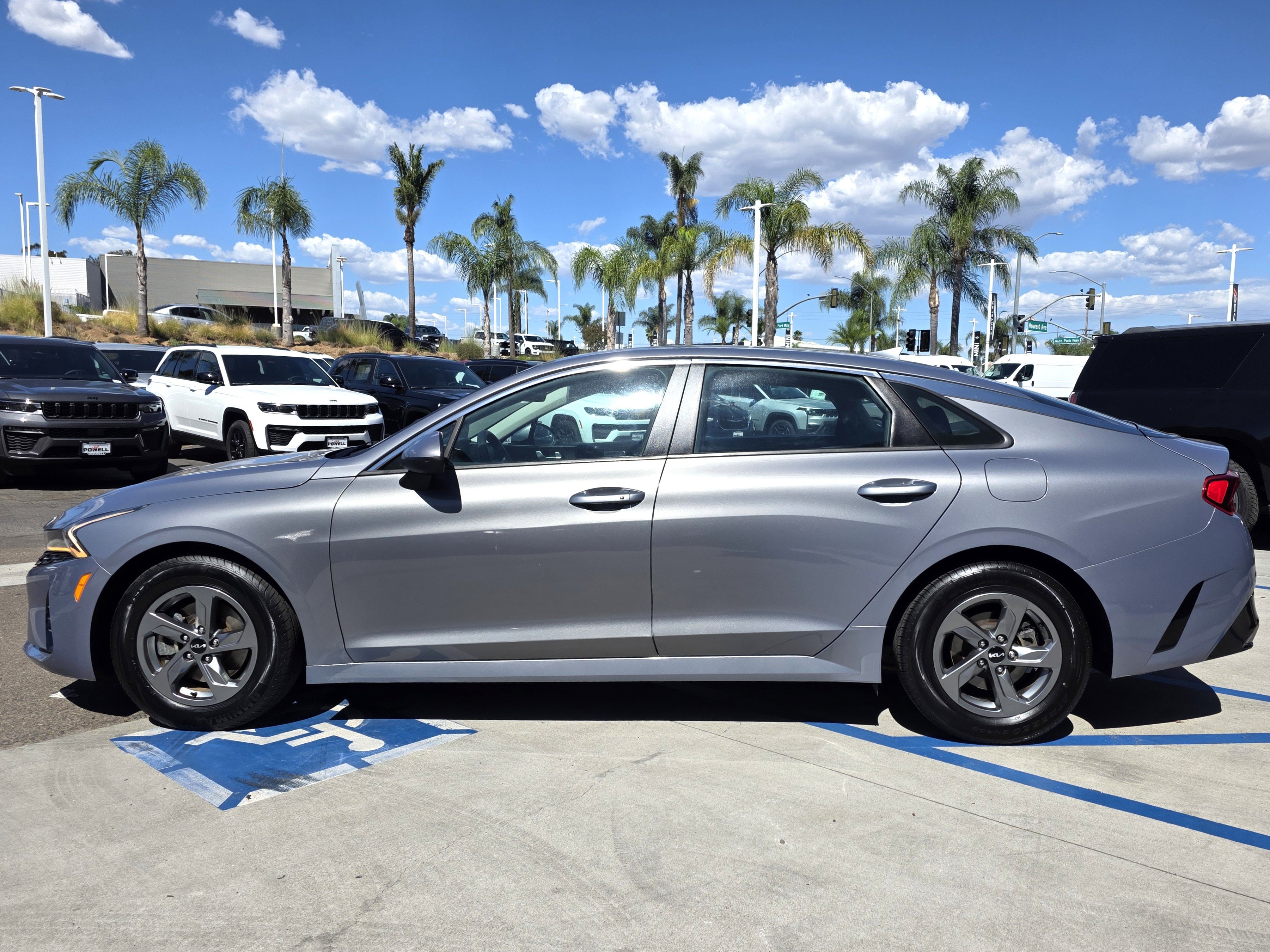 Used 2022 Kia K5 LXS FWD image 2