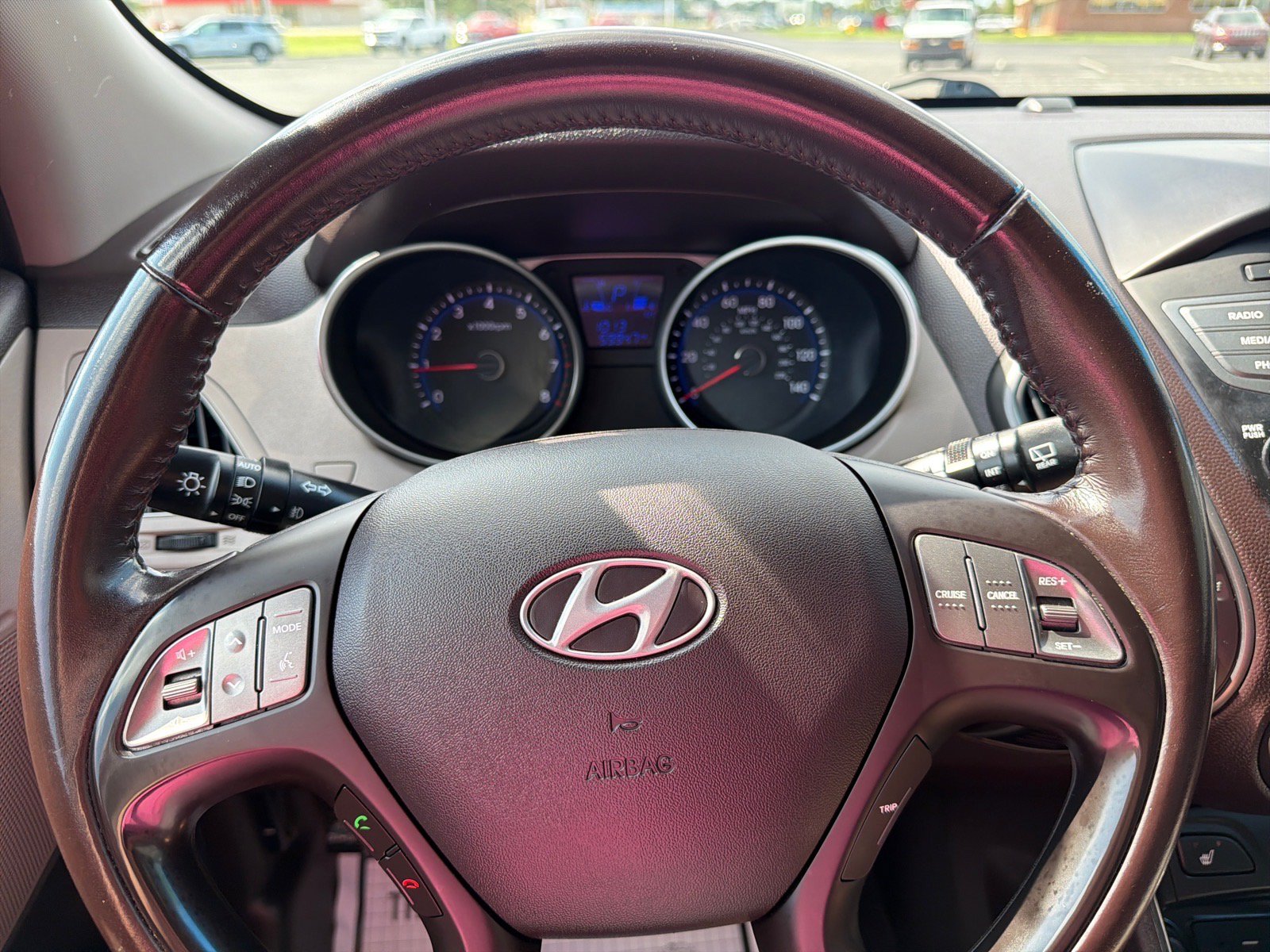 Used 2015 Hyundai Tucson Limited AWD/4WD image 11