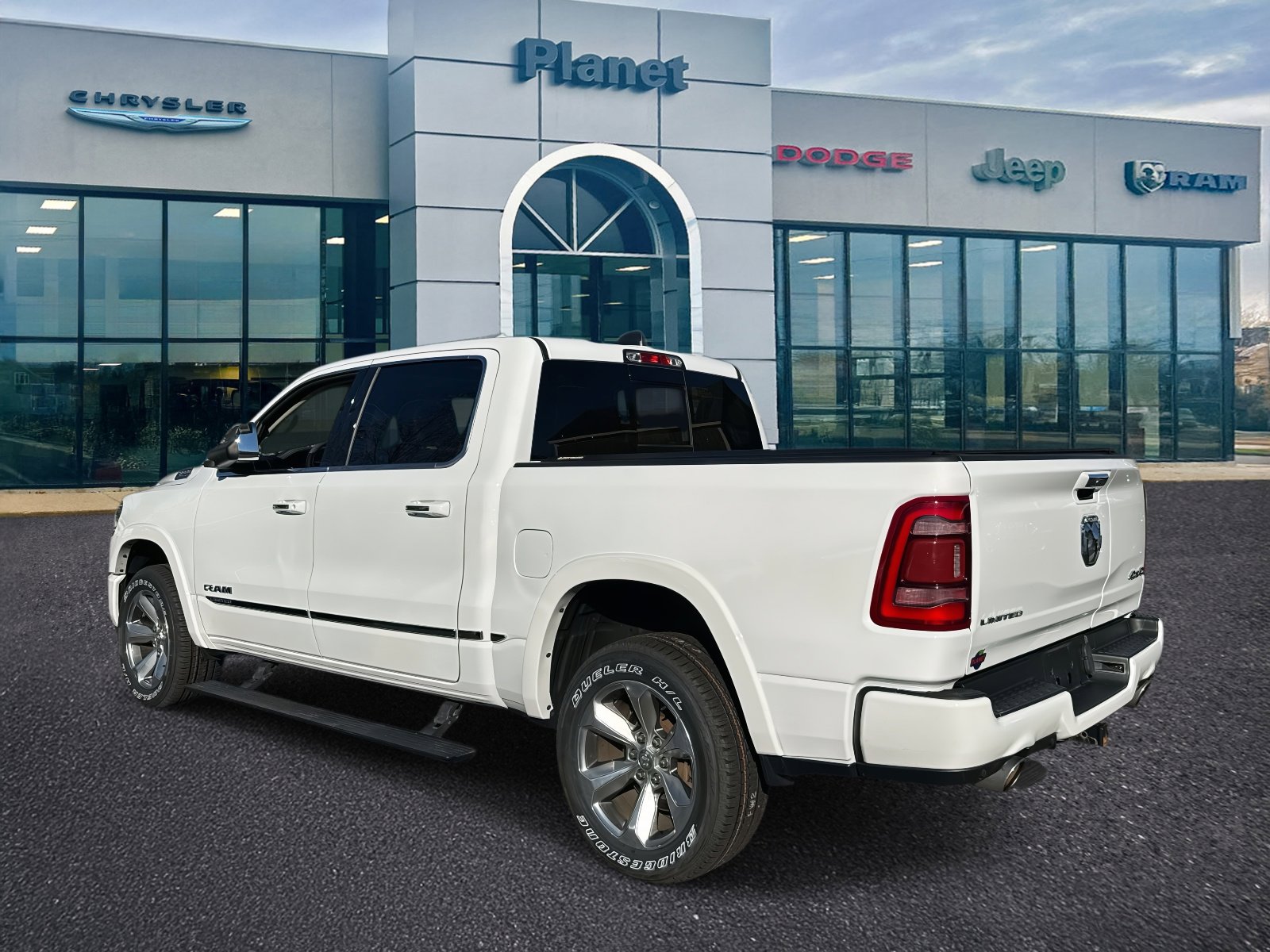 Used 2022 RAM 1500 Limited image 3