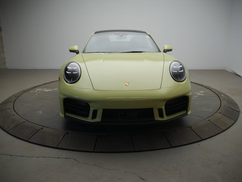 Certified 2025 Porsche 911 Carrera image 10