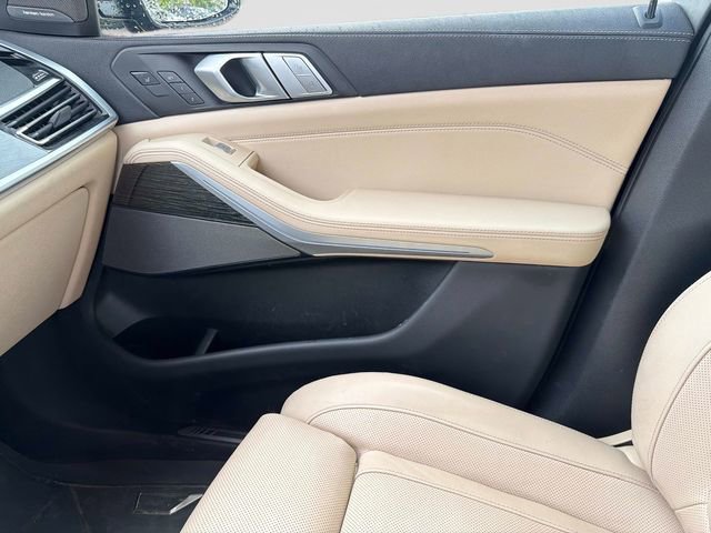 Used 2021 BMW X7 M50i AWD/4WD image 27