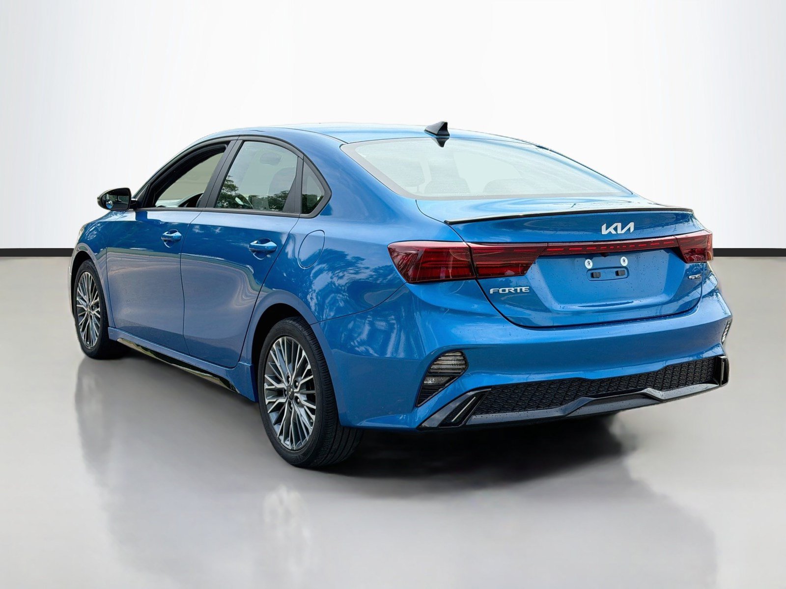 Used 2023 Kia Forte GT-Line FWD image 7