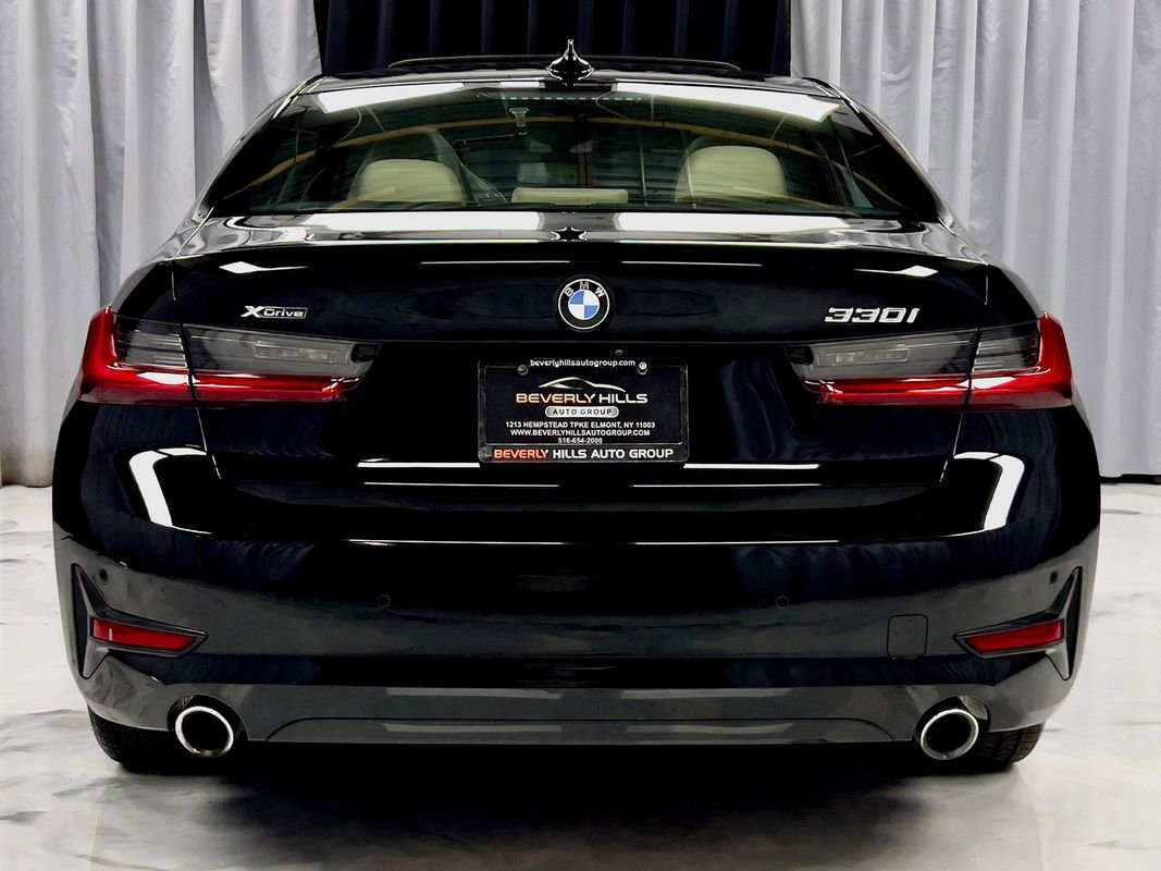 Used 2021 BMW 330i xDrive Sedan w/ Convenience Package image 7