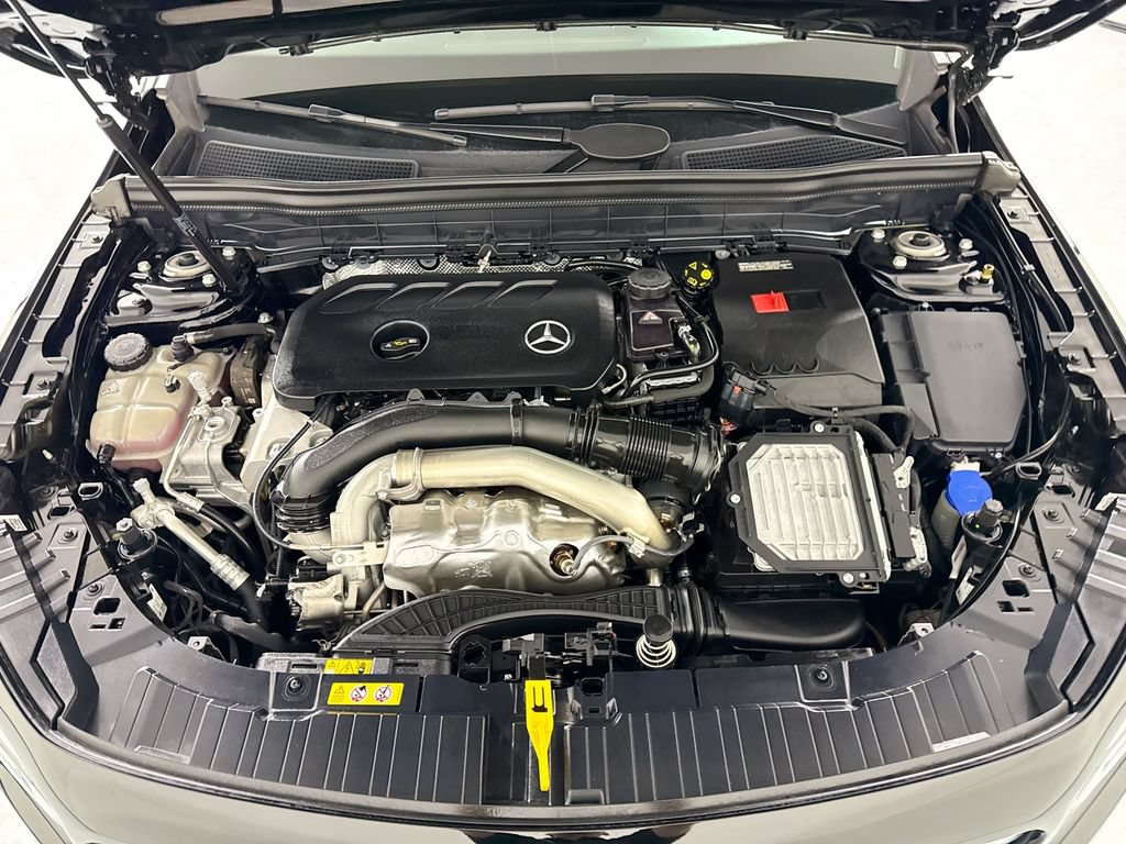 Certified 2025 Mercedes-Benz GLB 250 4MATIC image 30