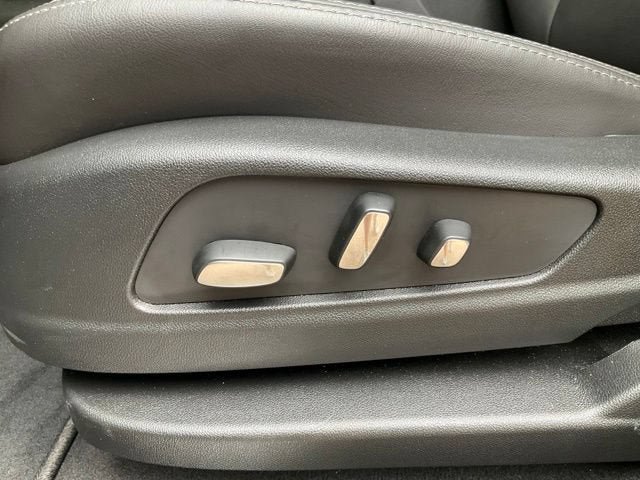 New 2026 Cadillac XT5 Premium Luxury w/ Driver Assist Package FWD image 3