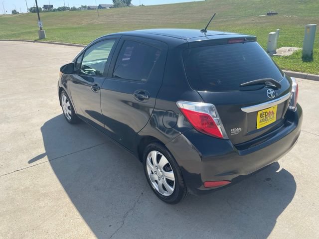 Used 2012 Toyota Yaris LE FWD image 6