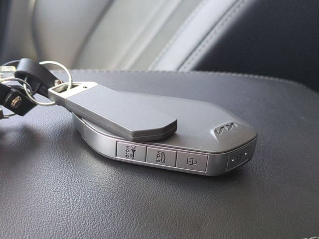Certified 2025 Kia Sorento EX FWD image 35