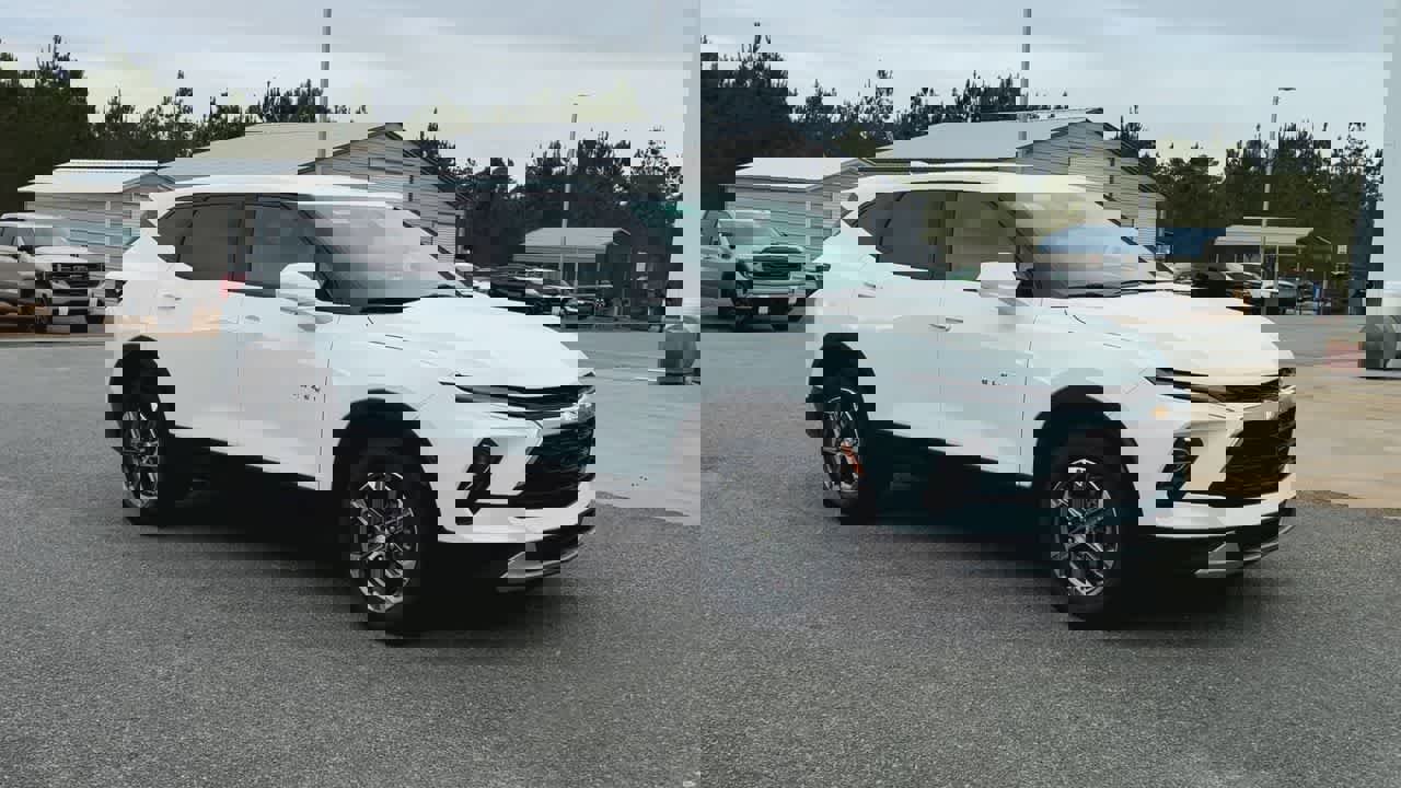 Used 2025 Chevrolet Blazer LT video 2