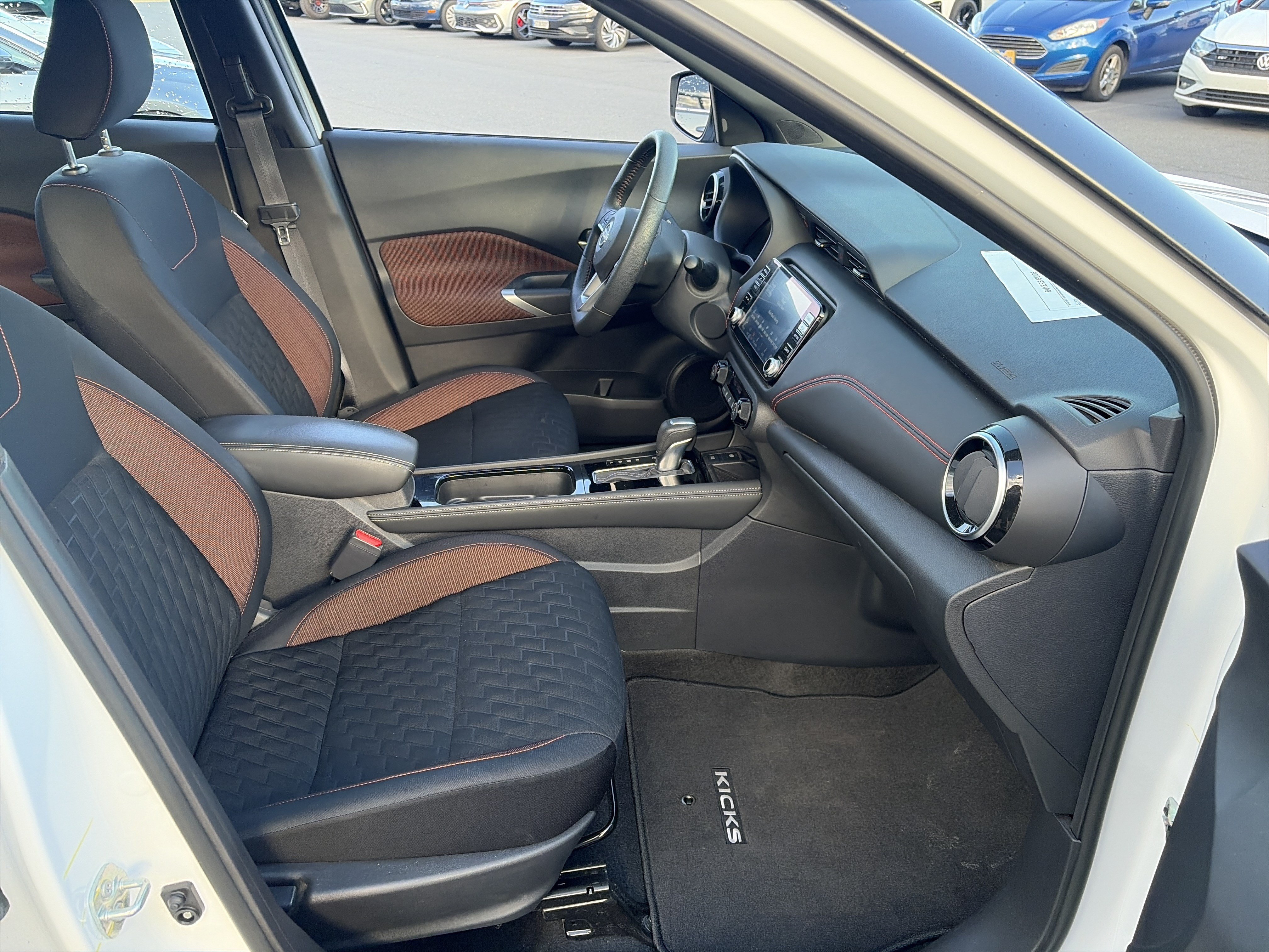 Used 2023 Nissan Kicks SR FWD image 21