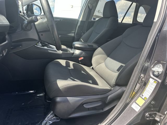 Used 2022 Toyota RAV4 LE image 23