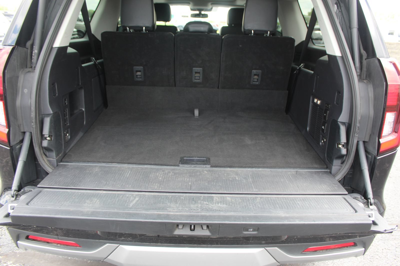 Used 2025 Ford Expedition Max Platinum AWD/4WD image 19