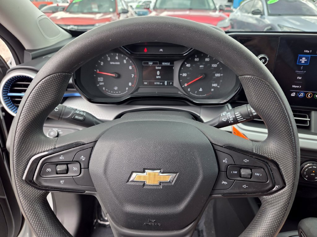 Used 2024 Chevrolet Trax LS FWD image 25