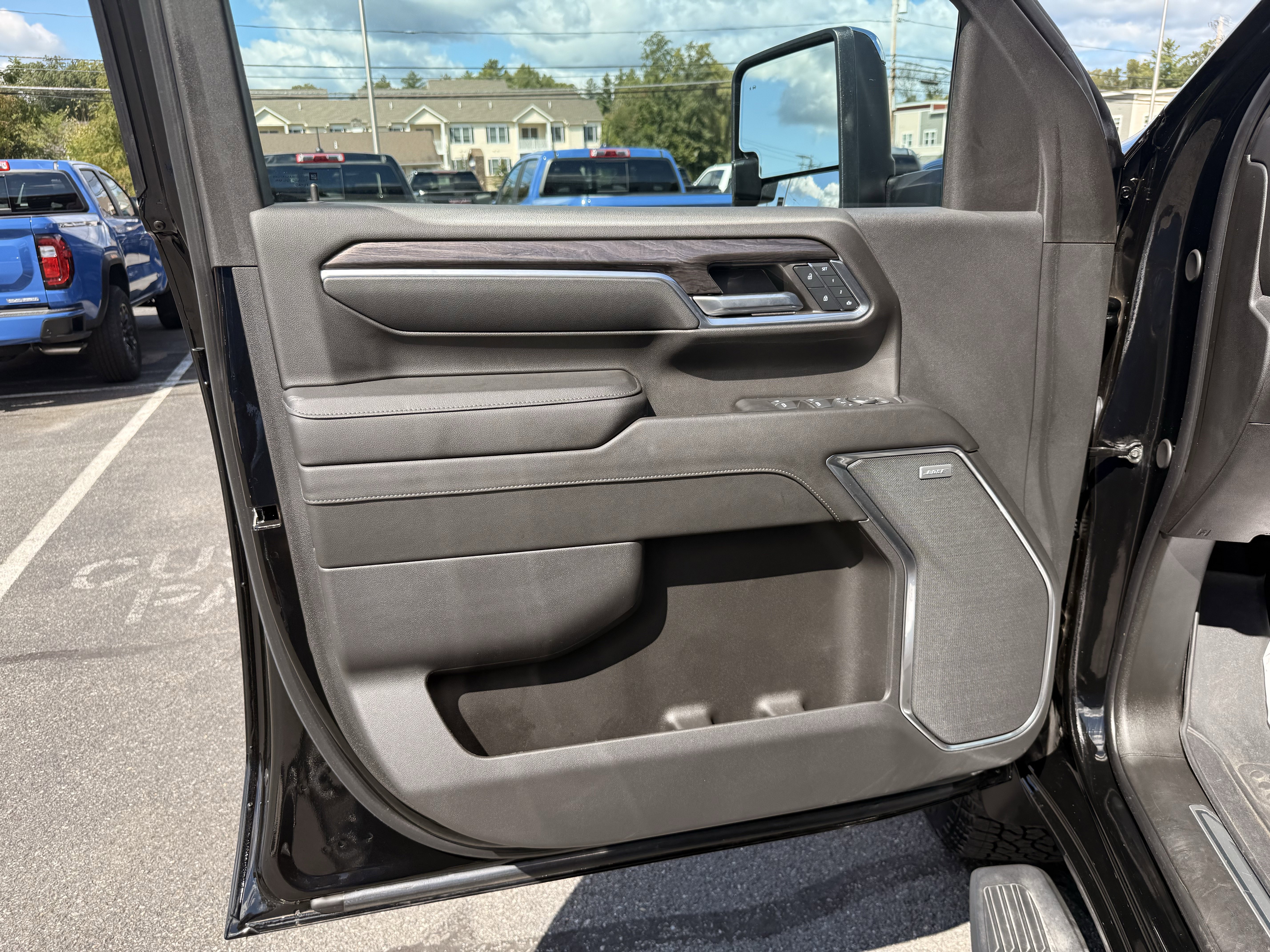 Certified 2024 Chevrolet Silverado 2500 LTZ w/ LTZ Plus Package image 11