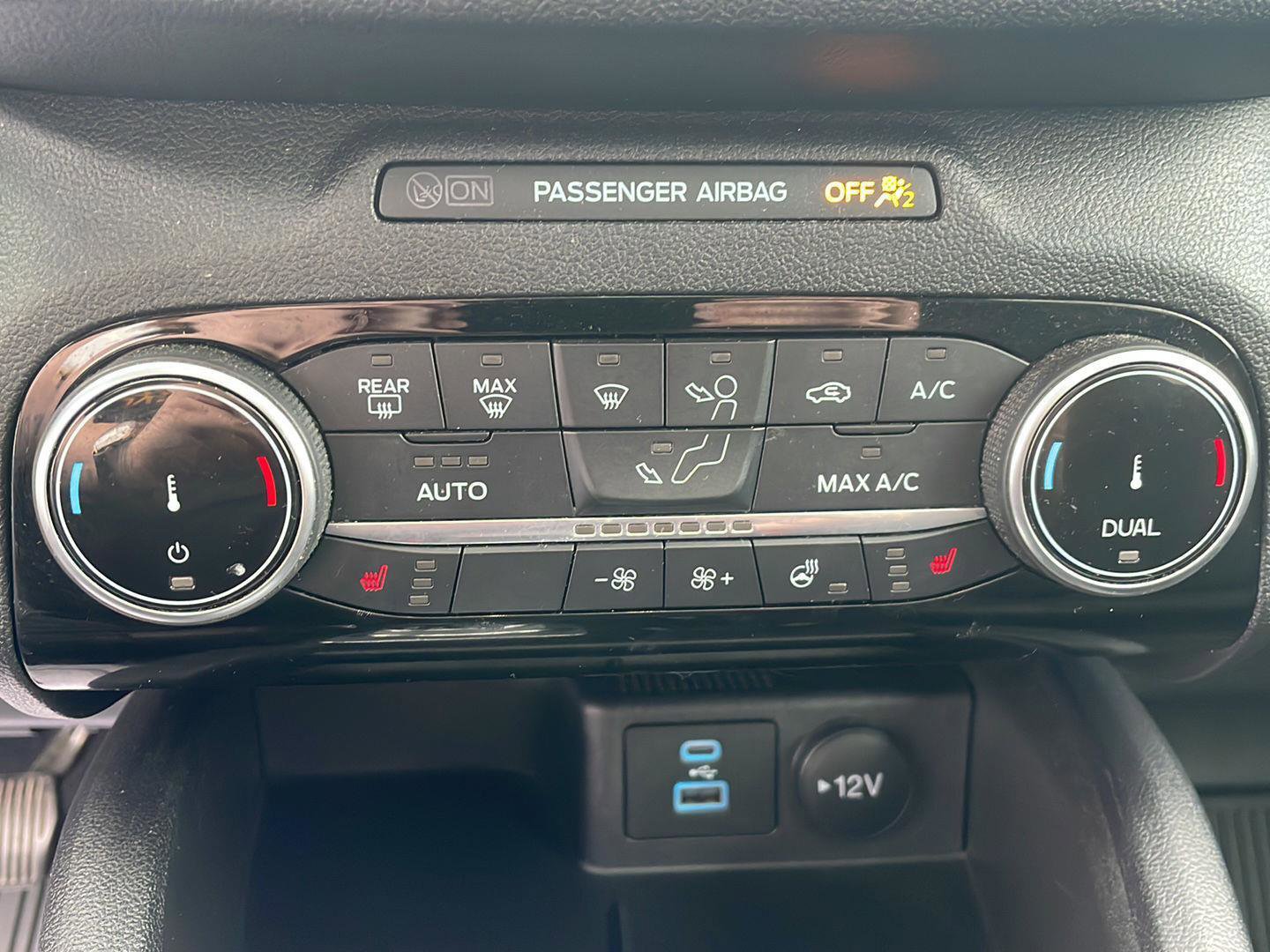 Used 2022 Ford Escape SEL w/ SEL Stealth AWD Package image 22
