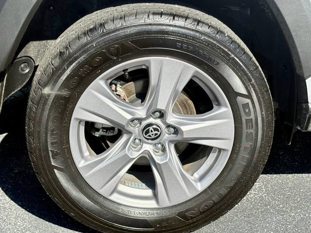 Used 2025 Toyota RAV4 XLE w/ Convenience Package AWD/4WD image 30