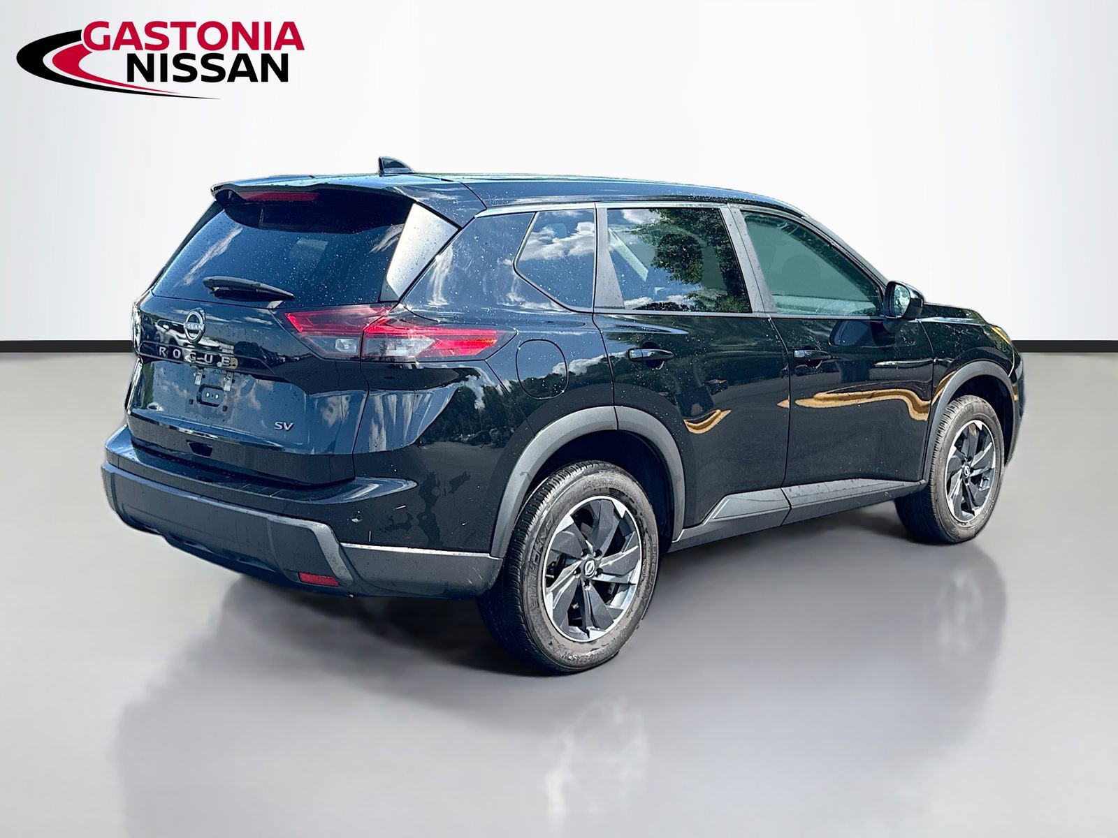 Used 2024 Nissan Rogue SV FWD image 9