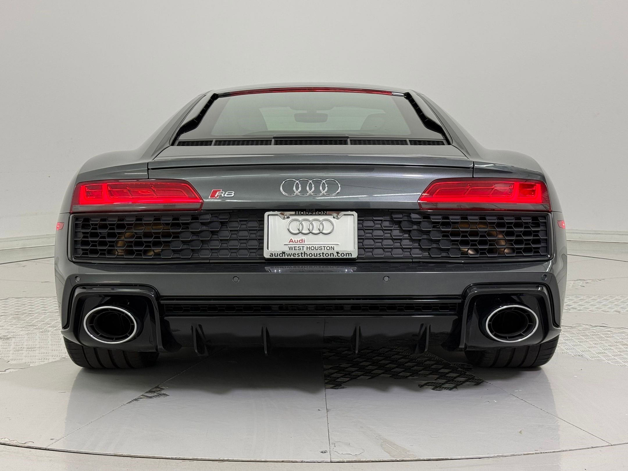 Certified 2021 Audi R8 V10 w/ Premium Package image 10
