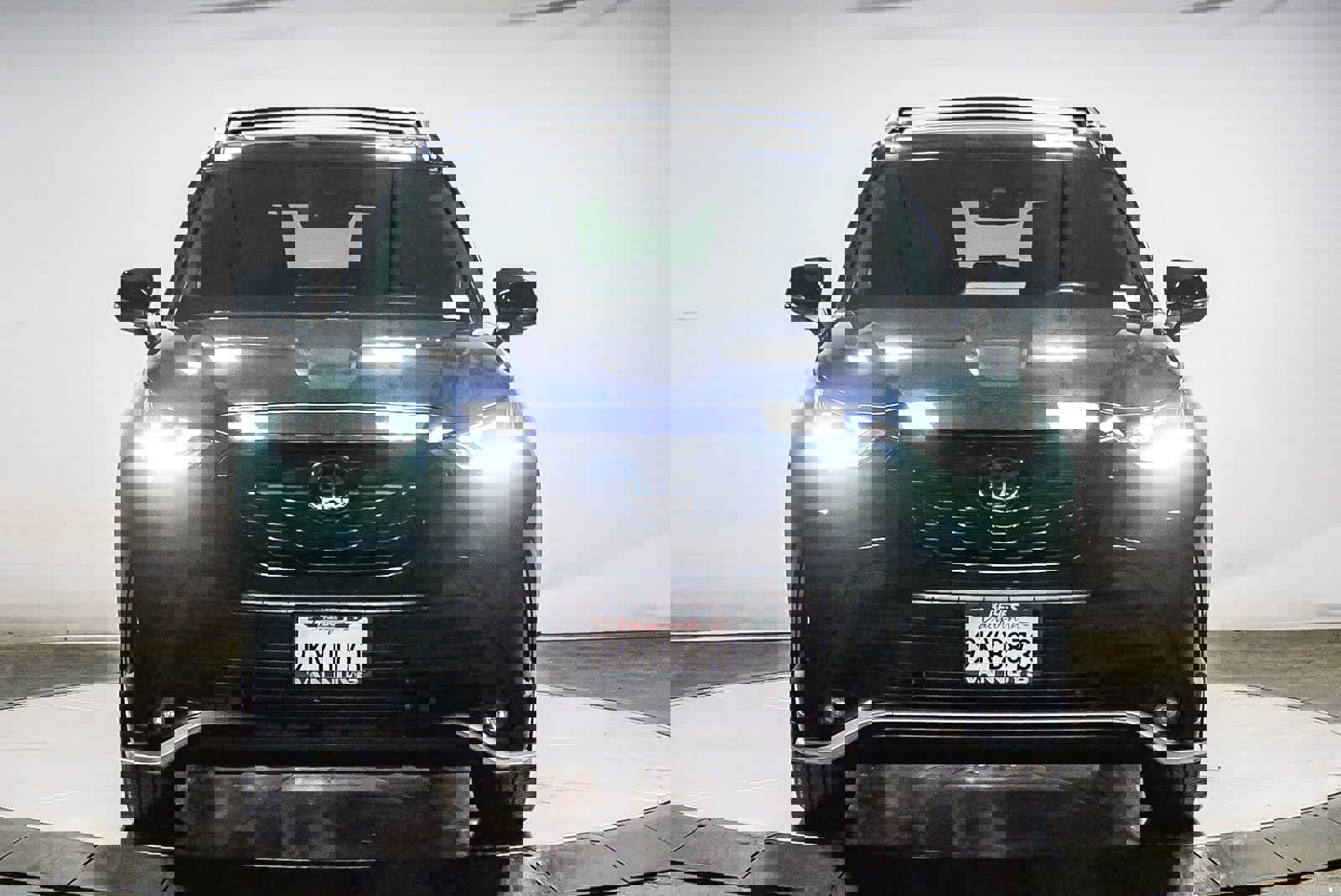 Used 2021 Toyota Highlander XSE image 2