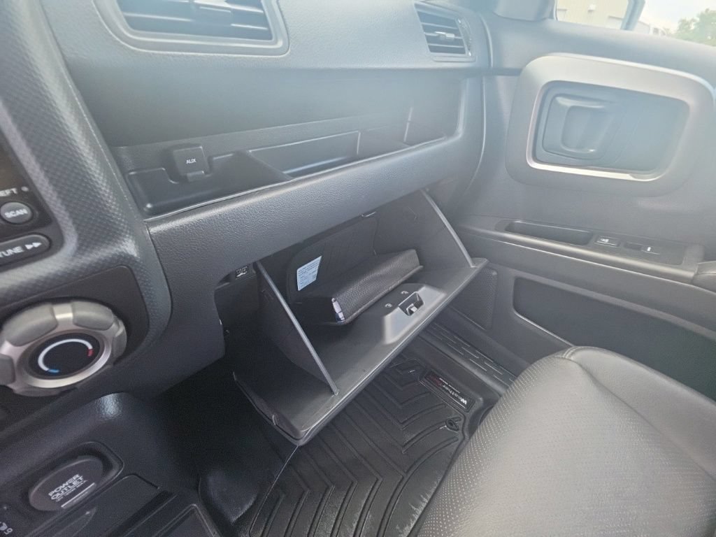 Used 2014 Honda Ridgeline SE image 25